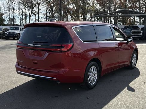 New 2026 Chrysler Pacifica Select FWD image 12