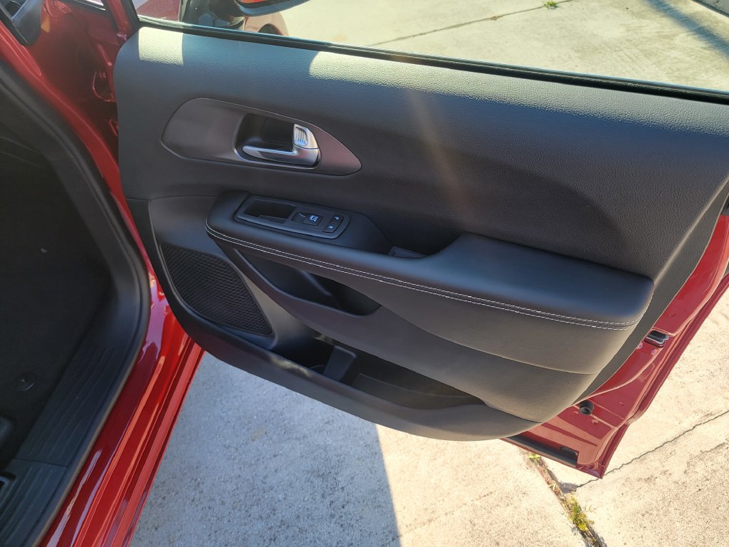 New 2026 Chrysler Pacifica Select FWD image 12