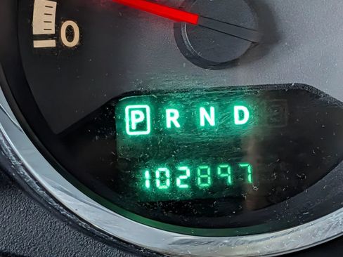 Used 2010 Dodge Caliber SXT FWD image 31