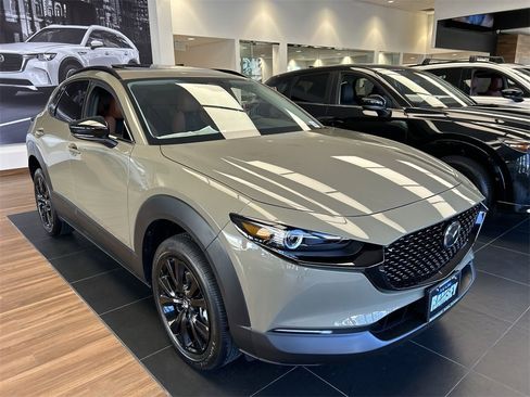 New 2025 MAZDA CX-30 Carbon image 2