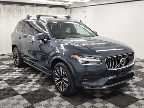 Used 2022 Volvo XC90 T5 Momentum w/ Climate Package image 1