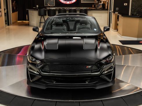 Used 2019 Ford Mustang GT Premium w/ GT Performance Package RWD image 8
