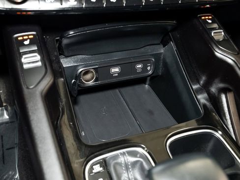 Certified 2024 Kia Telluride S w/ S Sunroof Package AWD/4WD image 21