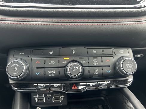 Used 2024 Dodge Durango R/T w/ Blacktop Package image 24