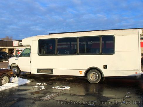 Used 2016 Ford E-450 and Econoline 450 Super Duty w/ Shuttle Bus Prep Package image 4
