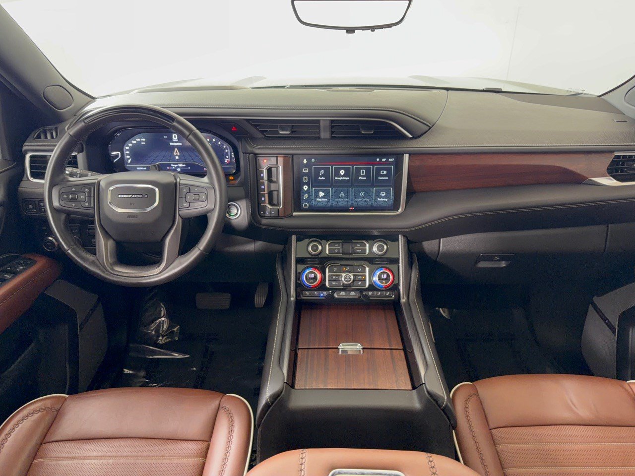 Used 2023 GMC Yukon Denali Ultimate w/ LPO, Floor Liner Package AWD/4WD image 17