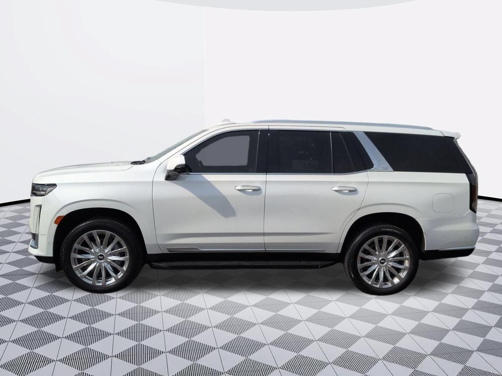 Certified 2021 Cadillac Escalade Premium Luxury AWD/4WD image 5