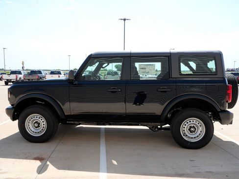 New 2026 Ford Bronco 4-Door AWD/4WD image 3
