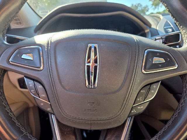 Used 2017 Lincoln MKZ Reserve FWD image 31