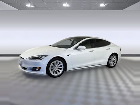 Used 2020 Tesla Model S Long Range image 1