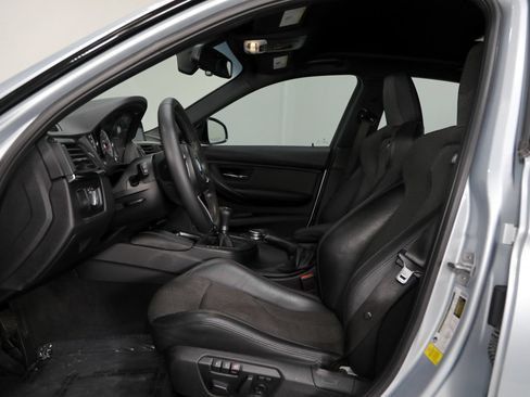 Used 2015 BMW M3 RWD image 48