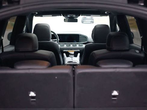 Used 2026 Mercedes-Benz GLS 450 4MATIC image 31