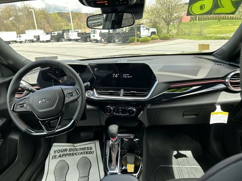 New 2026 Chevrolet Trax RS w/ Sunroof Package FWD image 16