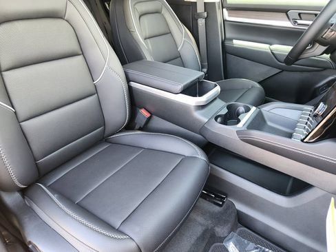New 2027 GMC Terrain Denali w/ LPO, Black Badging Package AWD/4WD image 14