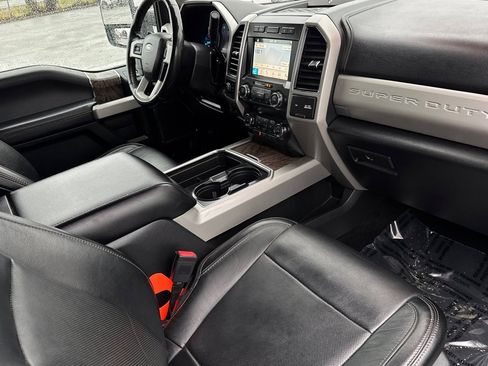 Used 2019 Ford F450 Lariat w/ Lariat Ultimate Package AWD/4WD image 17