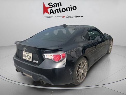 Used 2016 Scion FR-S RWD image 12