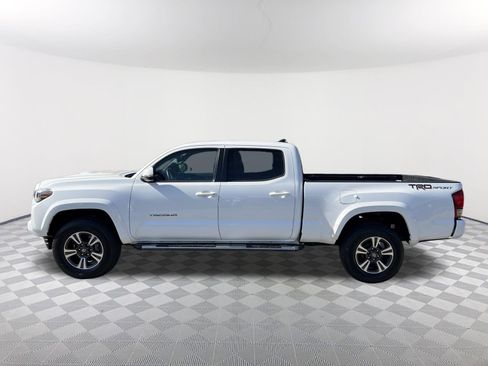 Used 2017 Toyota Tacoma TRD Sport w/ Tow Package image 14