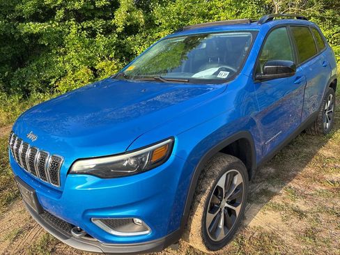 Used 2022 Jeep Cherokee Limited w/ Elite Package AWD/4WD image 8
