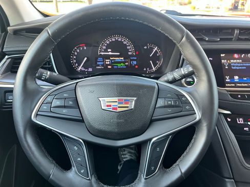 Used 2017 Cadillac XT5 Luxury w/ Driver Awareness Package image 25