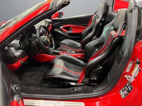 Used 2021 Ferrari F8 Tributo RWD image 10