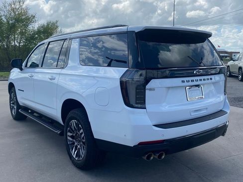 Used 2026 Chevrolet Suburban Z71 w/ Comfort Package image 3