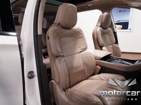 Used 2023 Lincoln Aviator Reserve w/ Equipment Group 201A AWD/4WD image 30