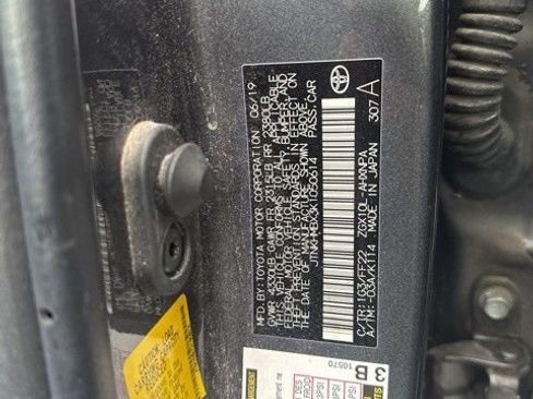 Used 2019 Toyota C-HR XLE image 7