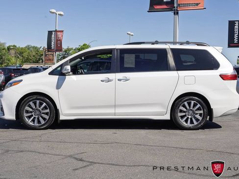 Used 2020 Toyota Sienna Limited FWD image 18