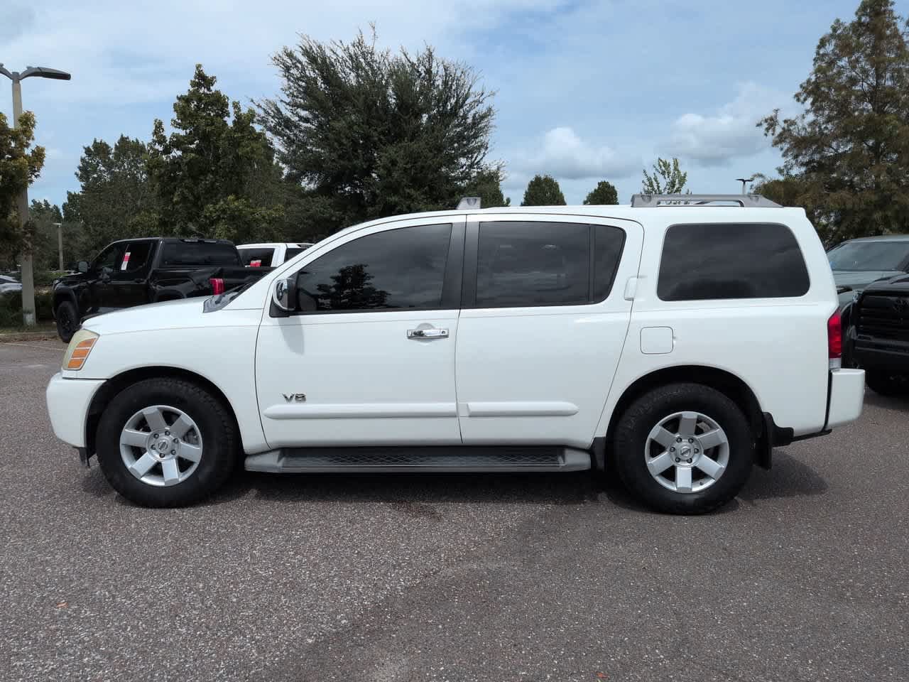 Used 2006 Nissan Armada LE w/ (U06) Technology Pkg (LE) RWD image 3