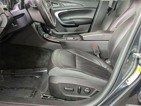 Used 2017 Buick Regal Sport Touring image 10