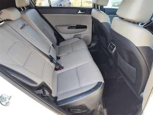 Used 2022 Kia Sportage SX image 18