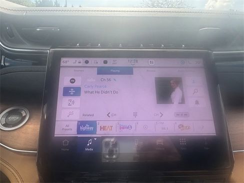 New 2025 Jeep Grand Cherokee Summit image 28