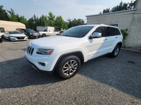 Used 2014 Jeep Grand Cherokee Limited w/ Luxury Group II AWD/4WD image 3