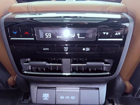 Used 2025 Acura MDX SH-AWD w/ Technology Package image 13