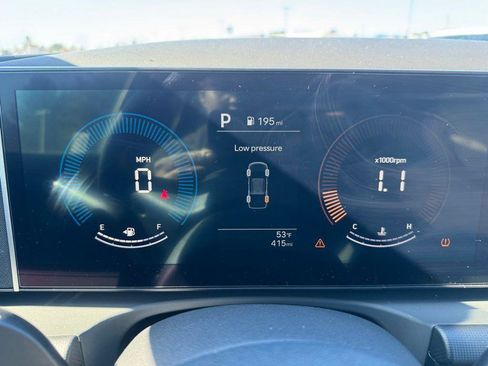 New 2025 Hyundai Santa Cruz SE image 8