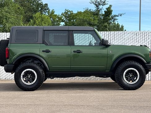 Used 2022 Ford Bronco 4-Door w/ Sasquatch Package AWD/4WD image 3