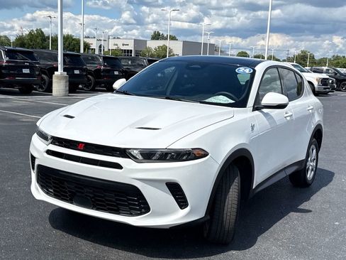 Used 2024 Dodge Hornet GT image 7