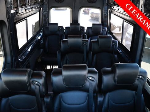 Used 2022 Mercedes-Benz Sprinter 2500 image 34