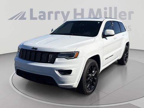 Used 2021 Jeep Grand Cherokee Laredo X AWD/4WD image 1