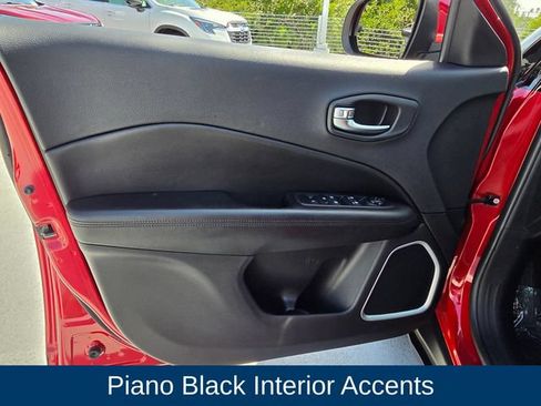 Used 2020 Jeep Compass Latitude FWD image 17
