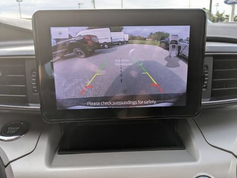 Used 2023 Ford Explorer XLT AWD/4WD image 26