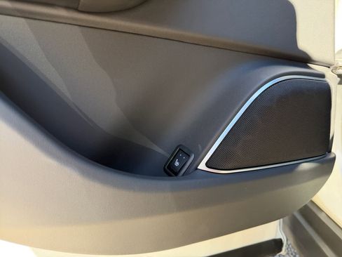 Used 2024 Maserati Levante GT Ultima image 22