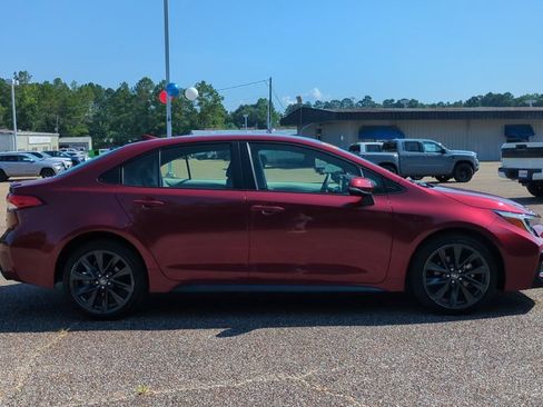 Used 2023 Toyota Corolla SE FWD image 4