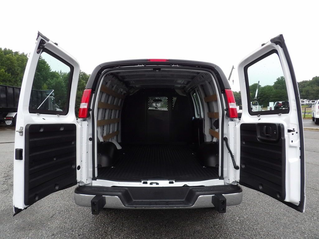 Used 2025 GMC Savana 2500 w/ Driver Convenience Package RWD image 42