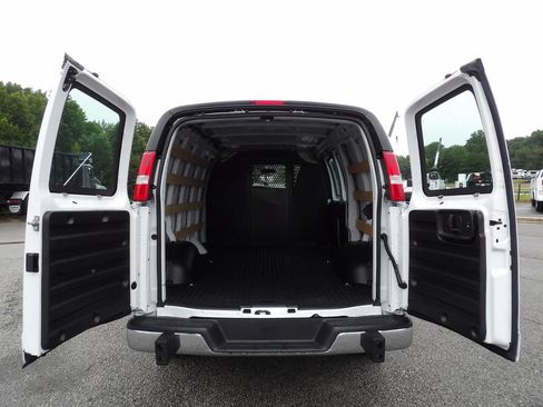 Used 2025 GMC Savana 2500 w/ Driver Convenience Package RWD image 42