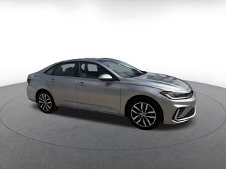 Used 2025 Volkswagen Jetta SE FWD video 2