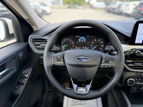 Used 2020 Ford Escape SEL image 16