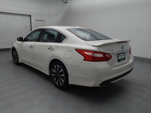 Used 2016 Nissan Altima 2.5 SL w/ 2.5 Technology w/LED Package image 5