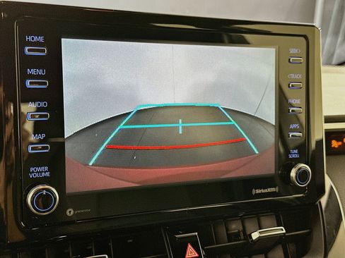 Used 2021 Toyota Corolla SE w/ Special Edition FWD image 22