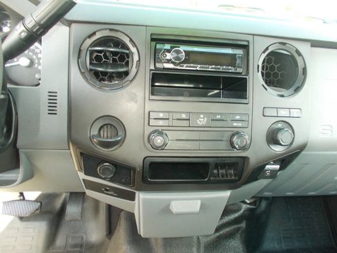 Used 2016 Ford F250 XL w/ Power Equipment Group image 13